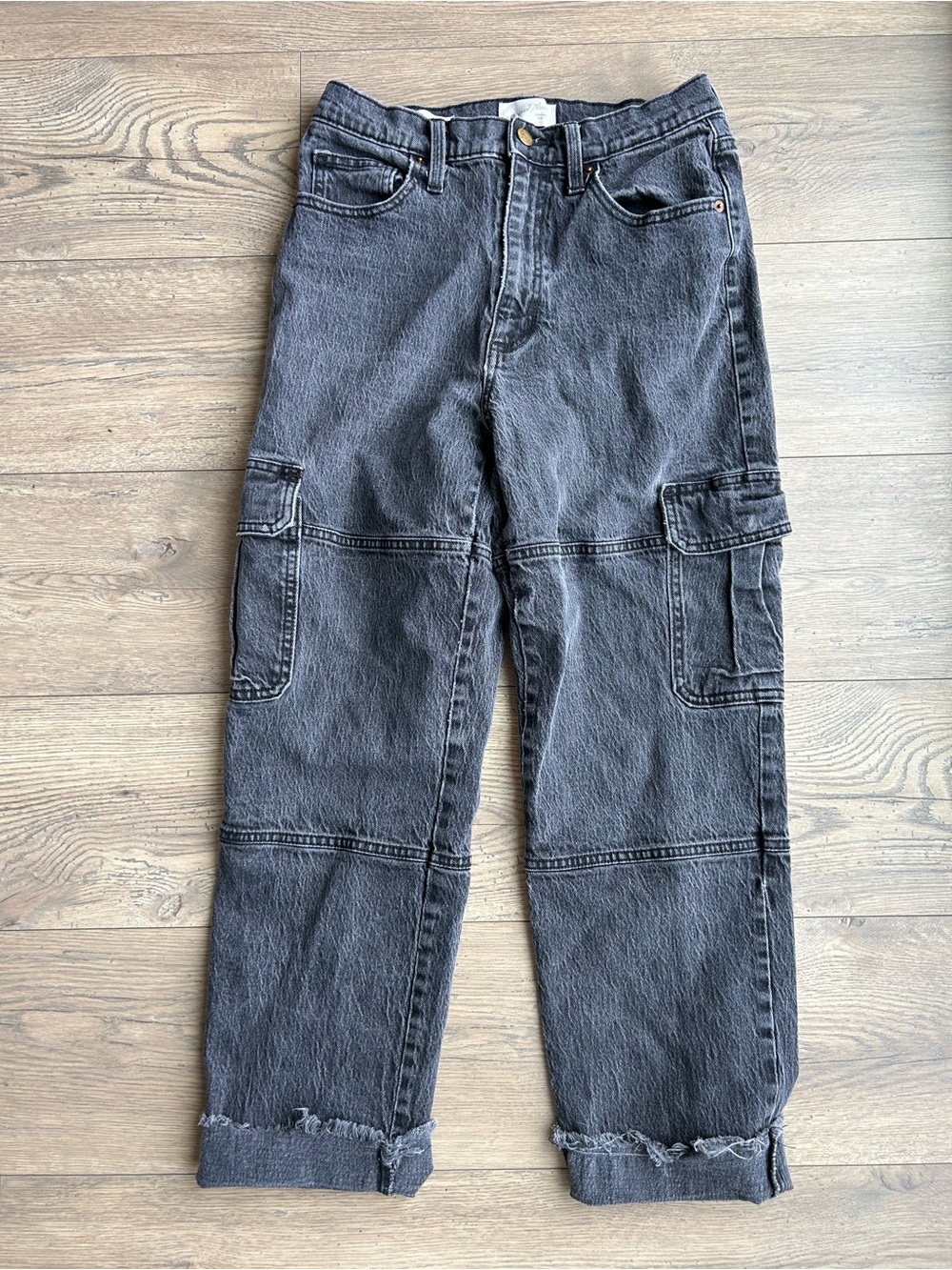 Universal Thread High Rise 90βs Straight Cargo Jeans